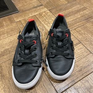 Kids size 11  Black fashion sneaker